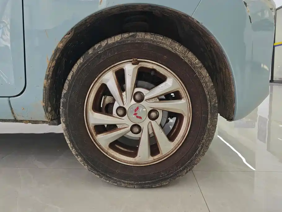 Wuling MINIEV — миниатюра 6