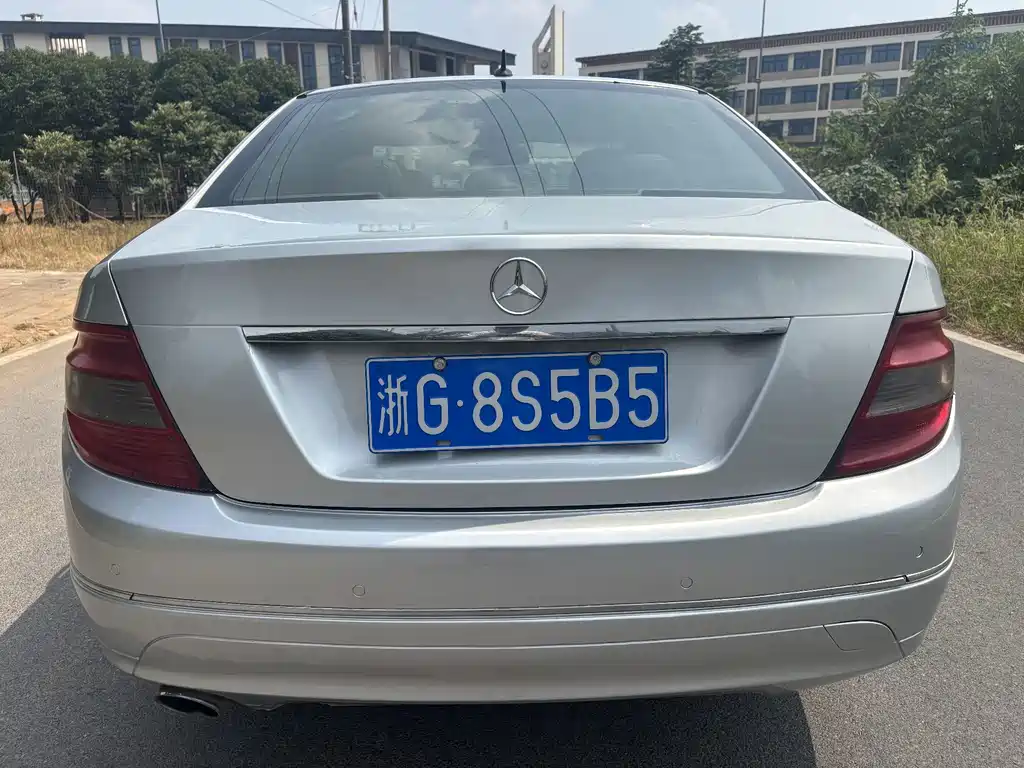 Mercedes-Benz C-Class — миниатюра 5