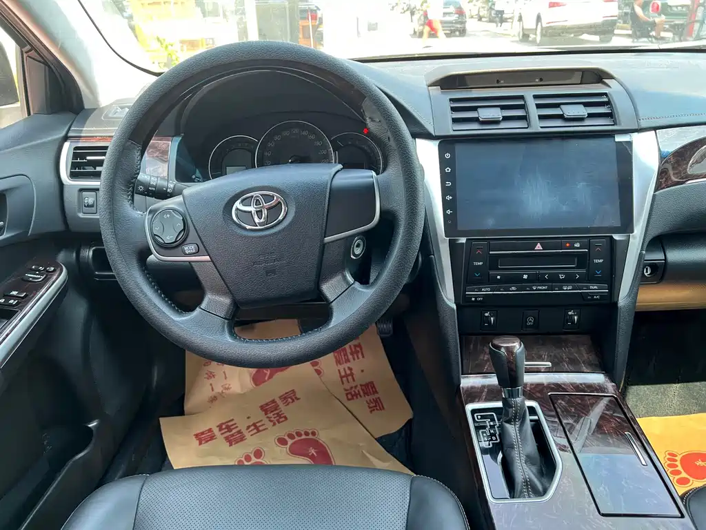 Toyota Camry — миниатюра 9