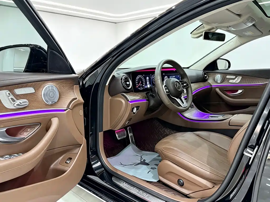 Mercedes-Benz E-Class — миниатюра 4