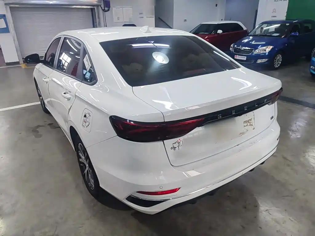 Geely Emgrand — миниатюра 5