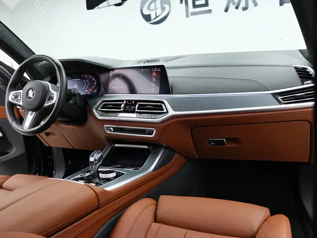 BMW X7 — миниатюра 25