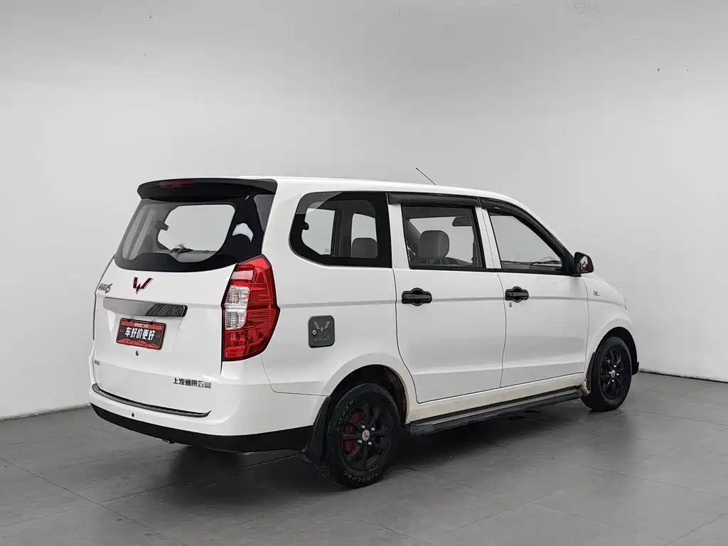 Wuling Hongguang — миниатюра 2