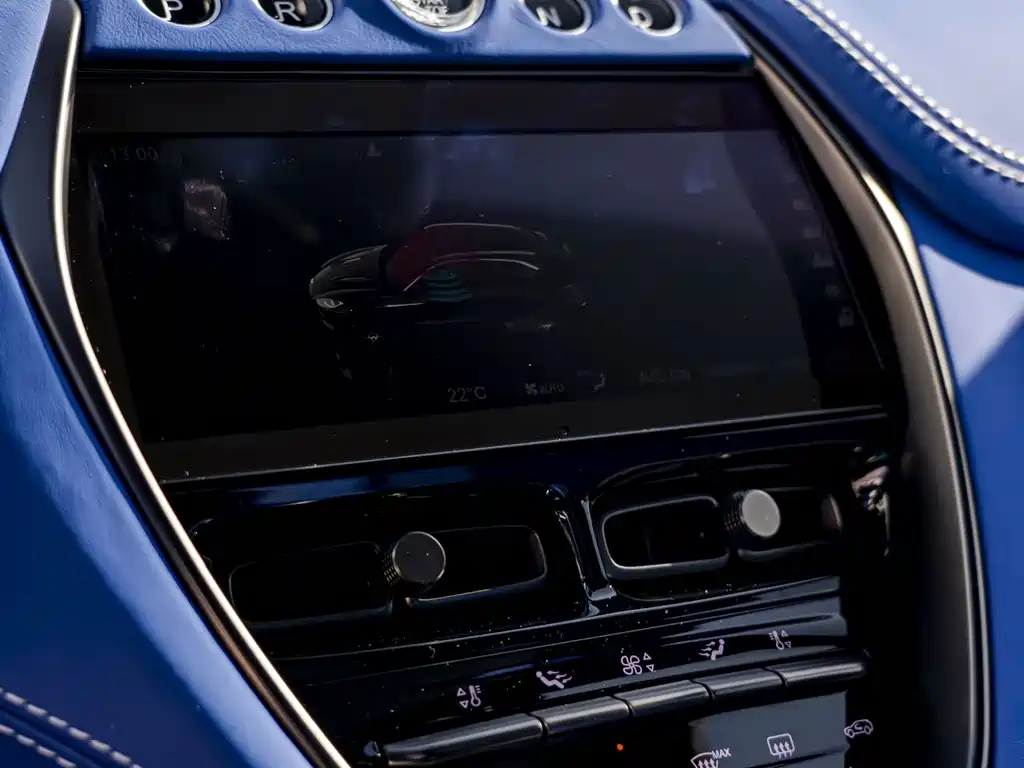 Aston Martin DBX 2021 4.0T V8