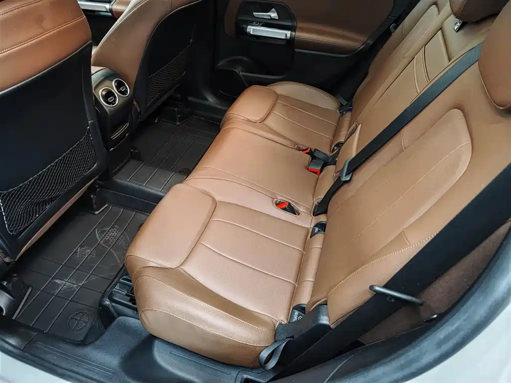 Mercedes-Benz GLB — миниатюра 10