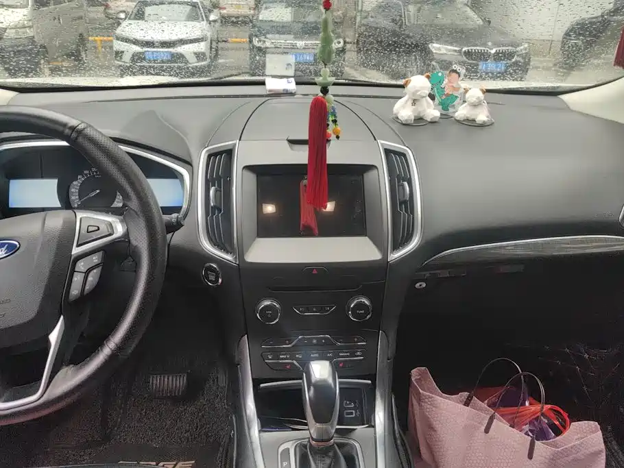 Ford Edge — миниатюра 13