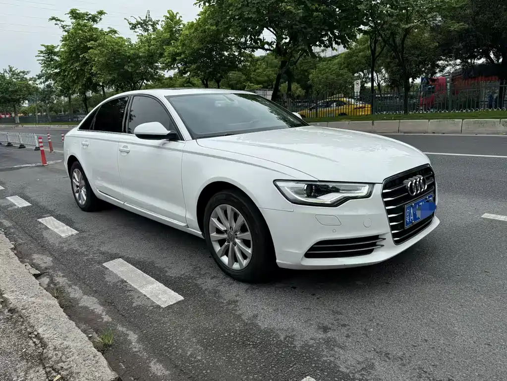 Audi A6L 2014 30 FSI Comfort