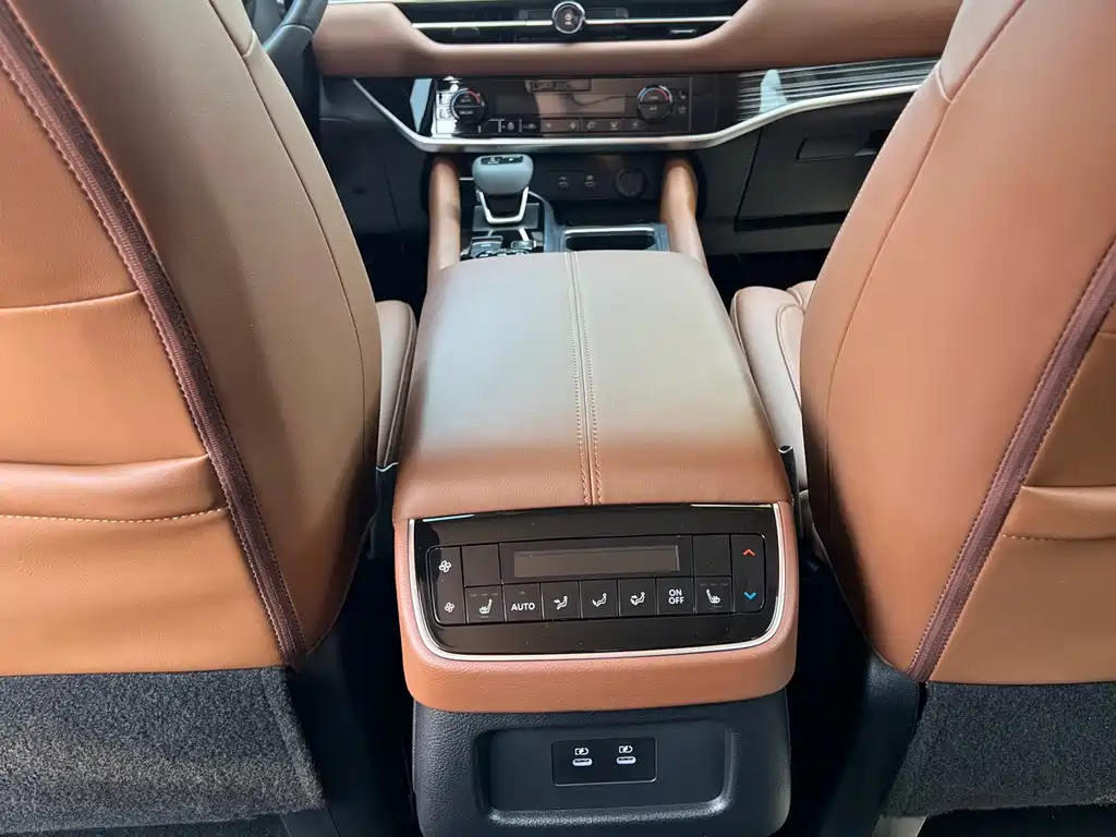 Nissan Teramont — миниатюра 12