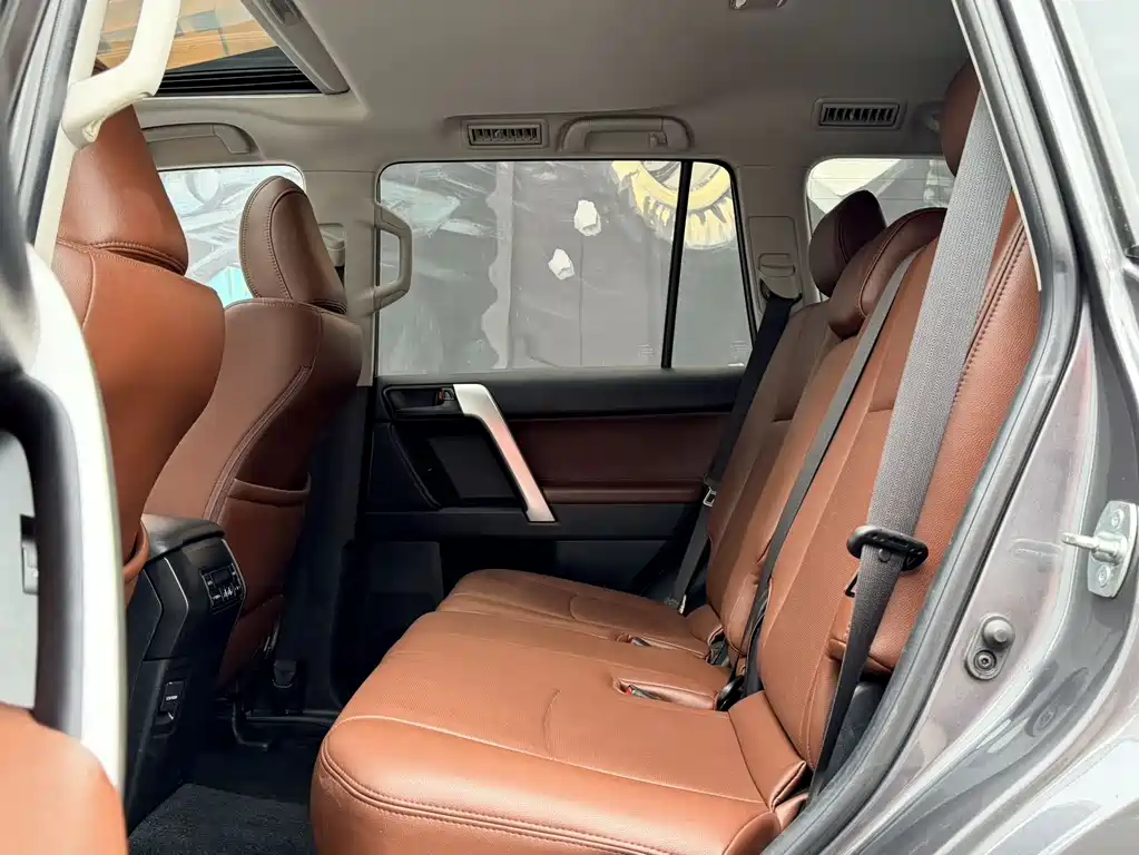 Toyota Prado (Import) — миниатюра 7