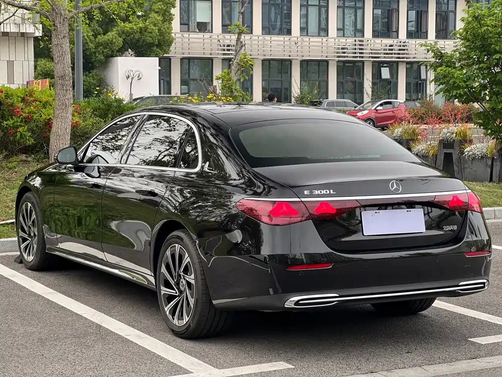 Mercedes-Benz E-Class E 2024 E 300 L Luxury