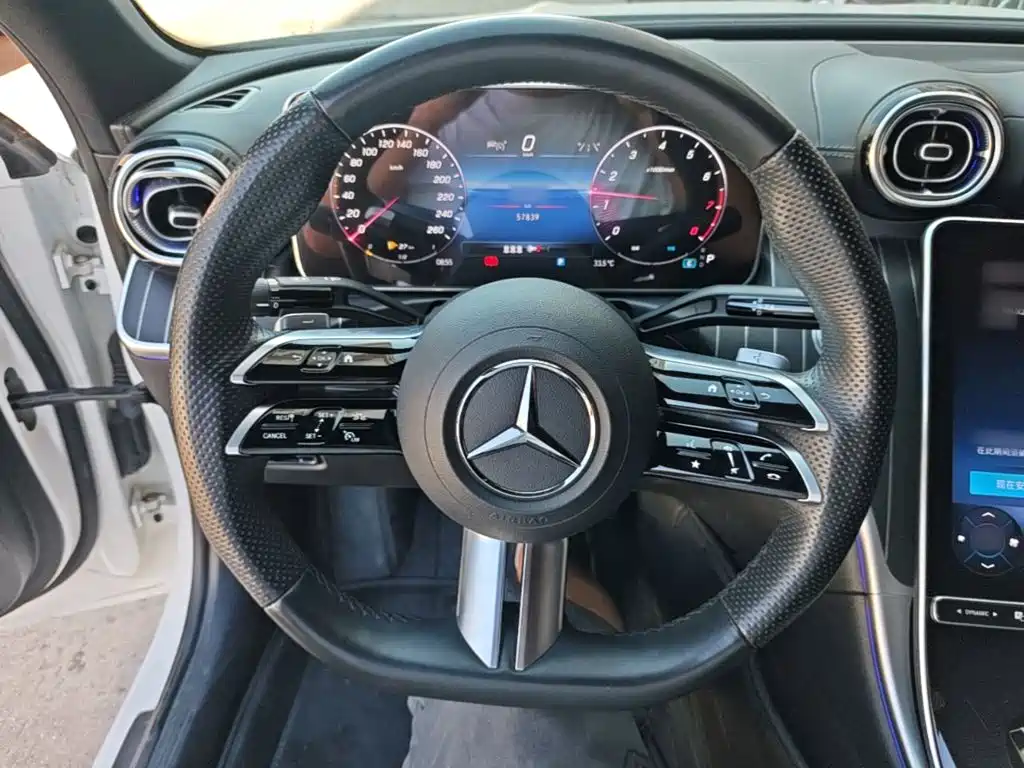 Mercedes-Benz C-Class — миниатюра 11