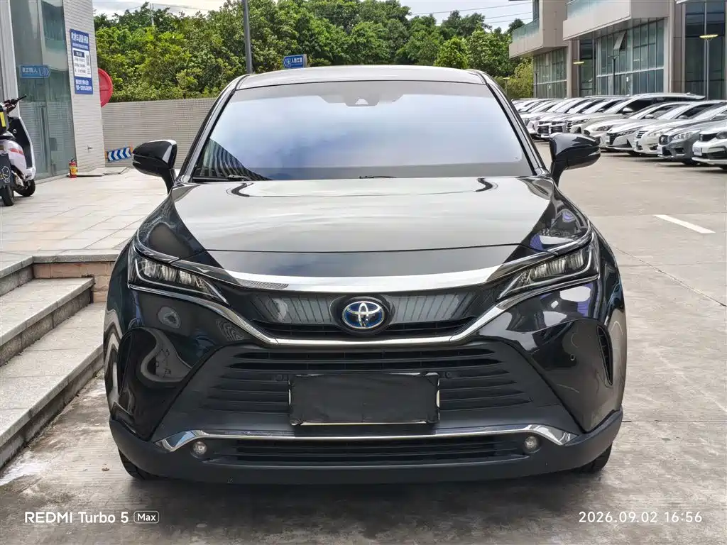 Toyota Harrier — миниатюра 2