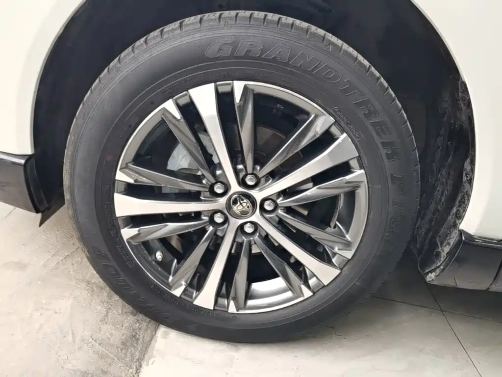 Toyota Venza — миниатюра 23