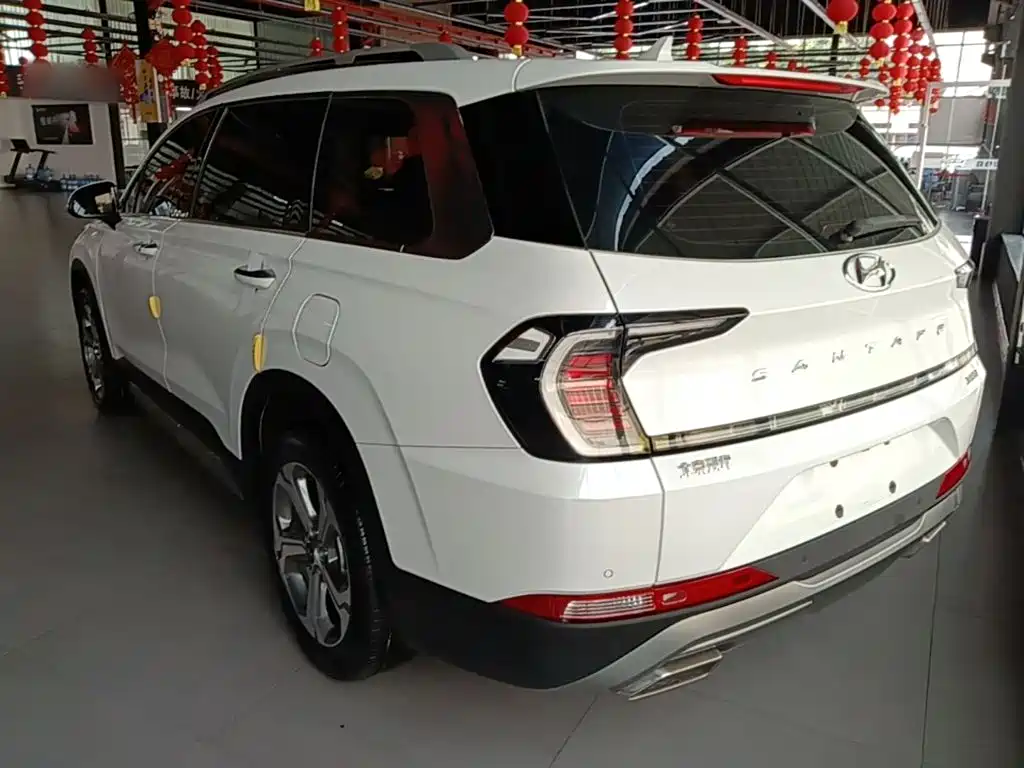 Hyundai Santa Fe — миниатюра 5