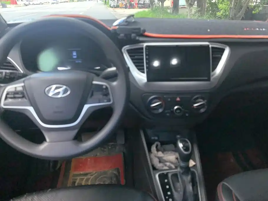 Hyundai Verna — миниатюра 12