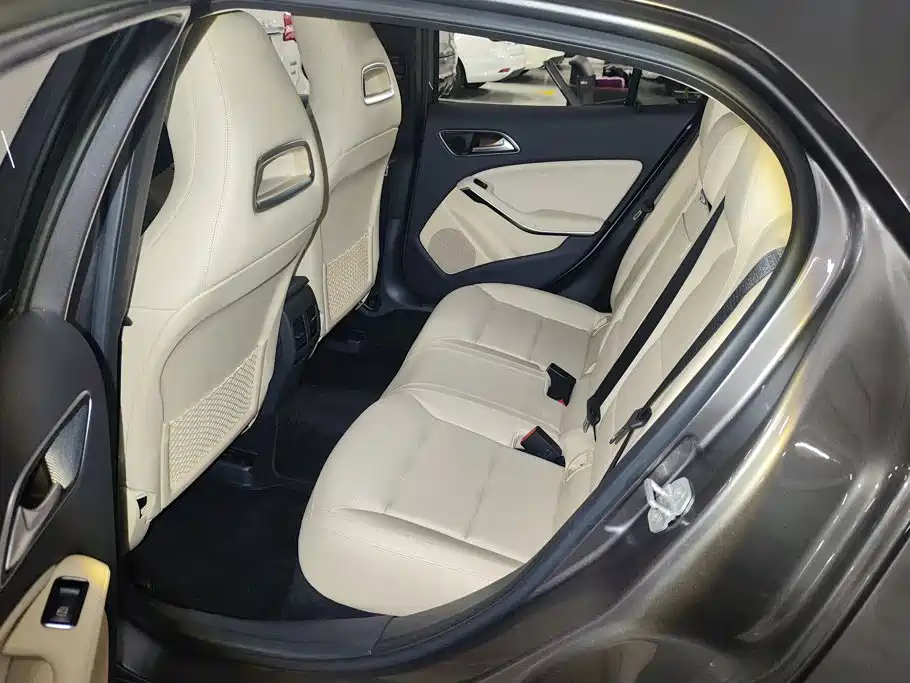 Mercedes-Benz GLA — миниатюра 11