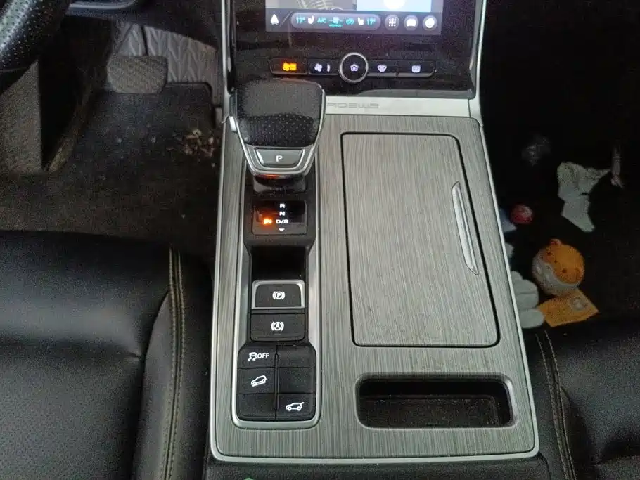 Roewe RX5 — миниатюра 16