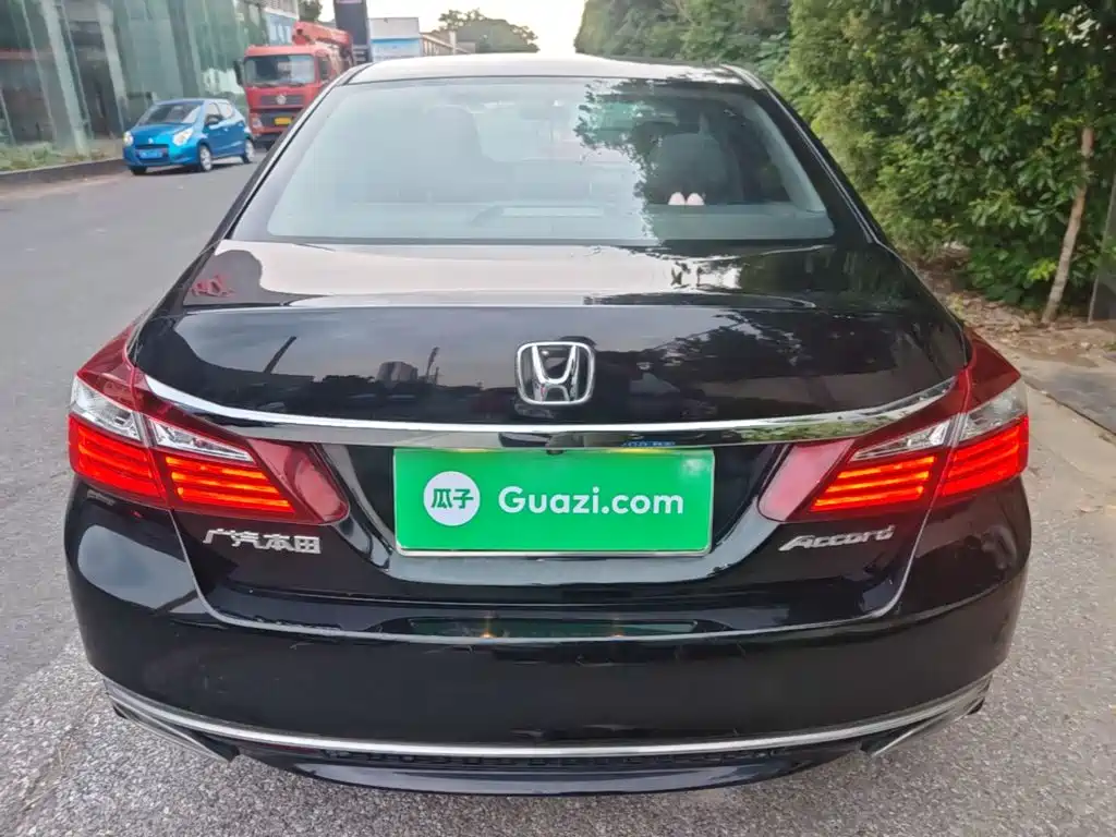Honda Accord — миниатюра 6