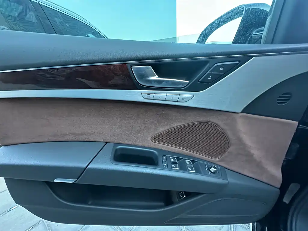 Audi A8 — фотографии объявления, Фото 21
