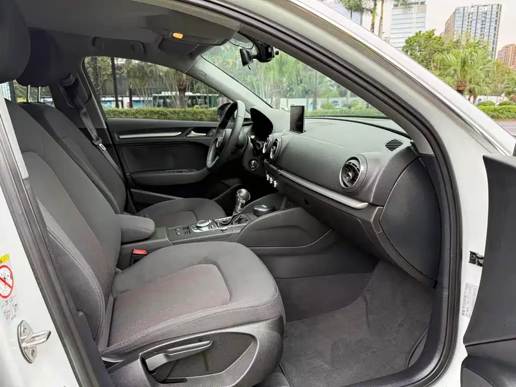 Audi A3 2018 30 Sportback 35 TFSI