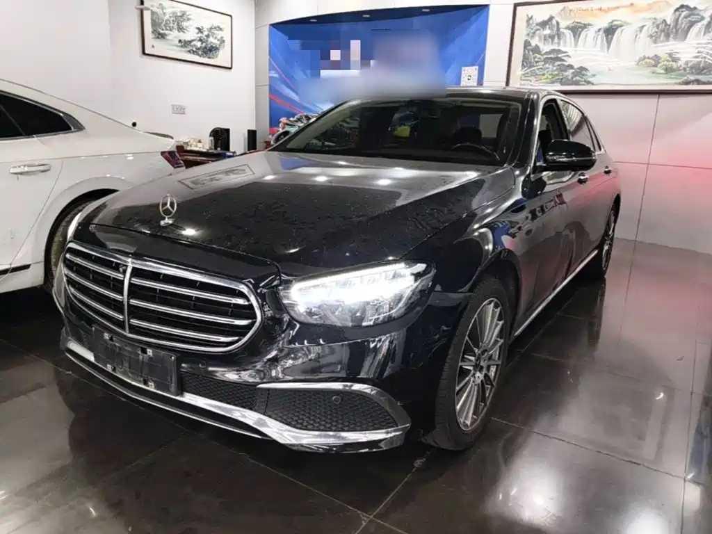 Mercedes-Benz E-Class — миниатюра 2