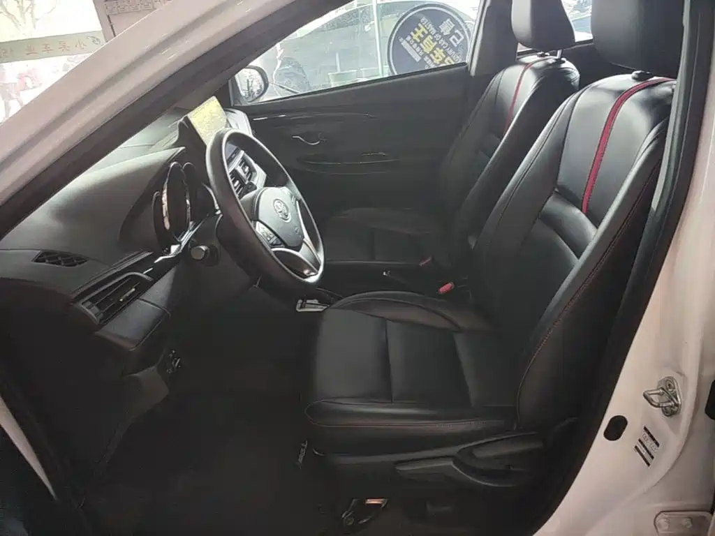 Toyota Yaris L — миниатюра 15
