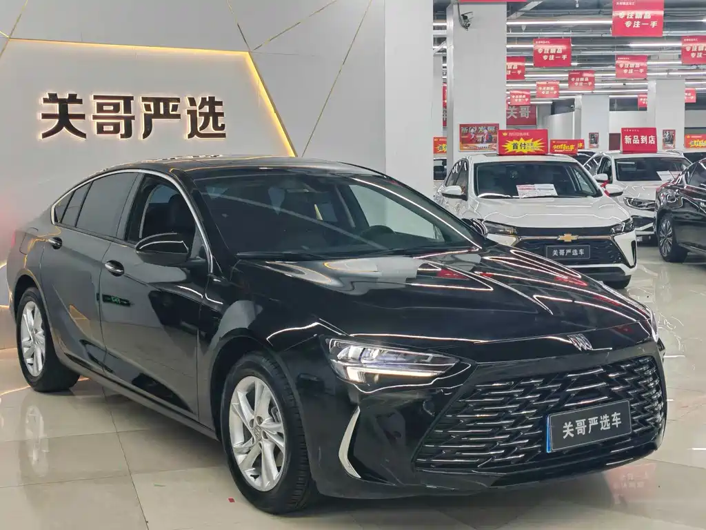 2025 Buick Regal - zdjęcie 1 z 9