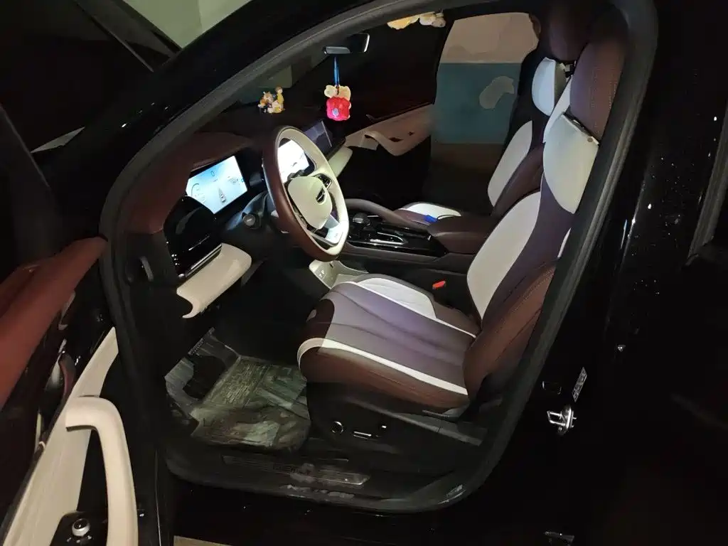 Geely Xingyue L — миниатюра 11