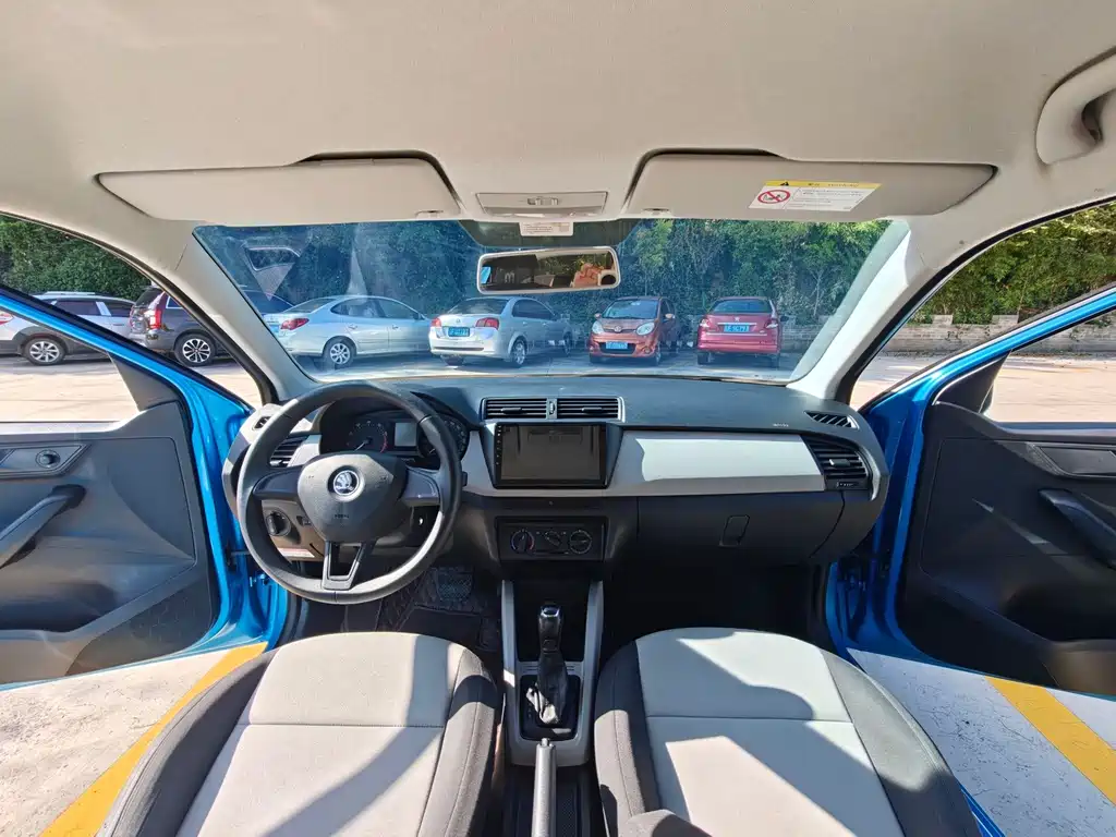 Skoda Fabia — миниатюра 13