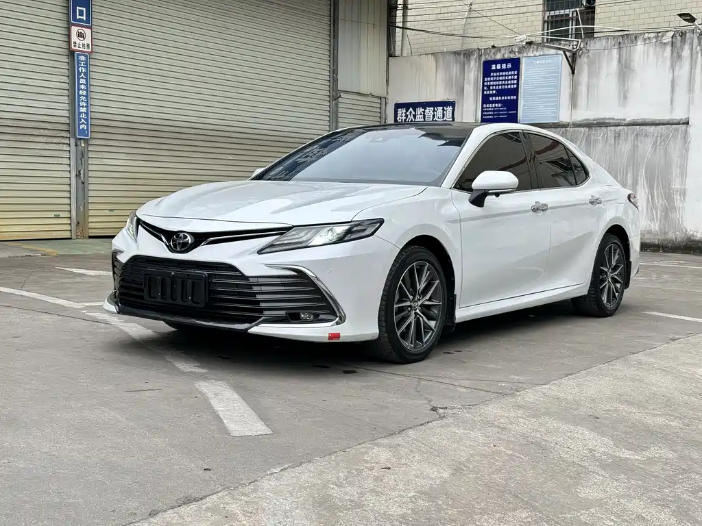 Toyota Camry 2022