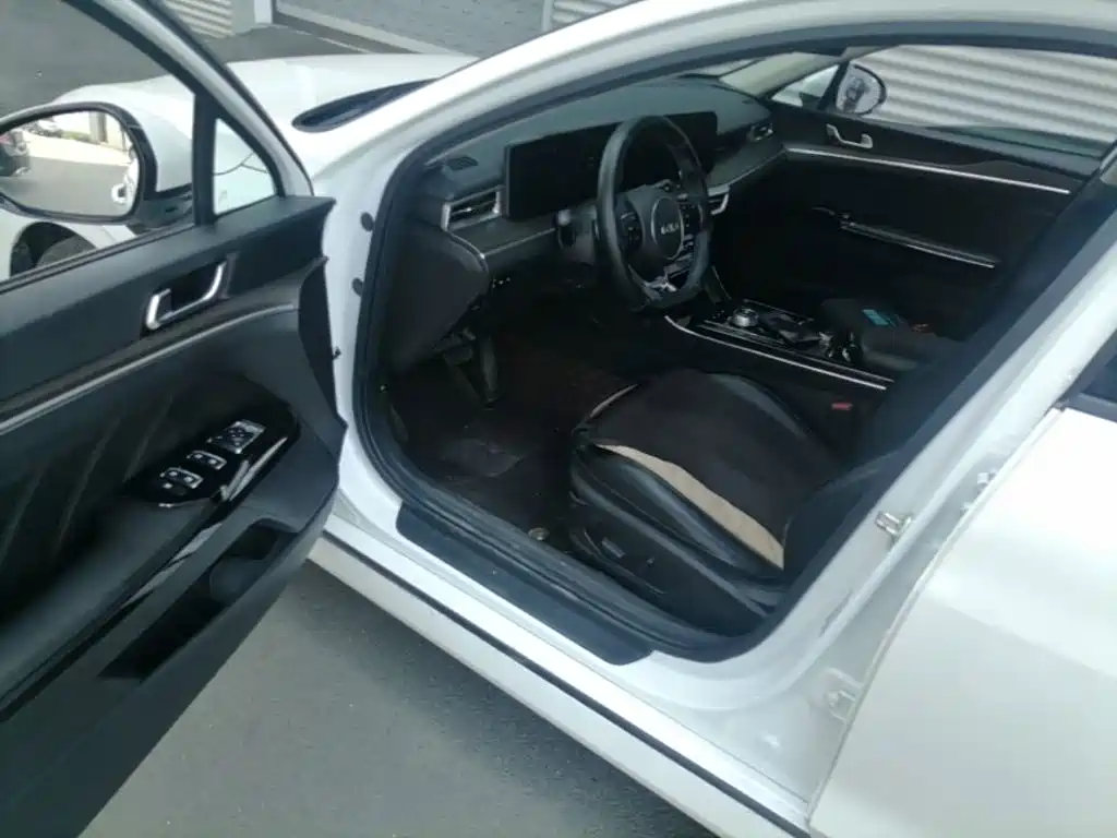 Kia K5 — миниатюра 14