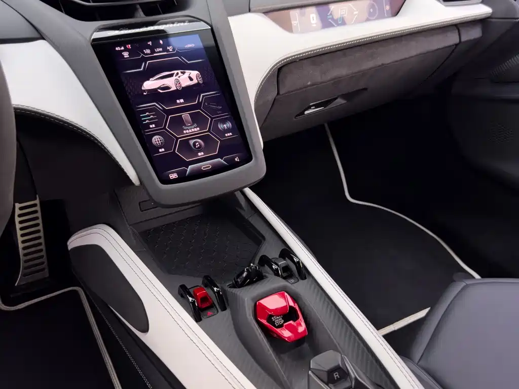Lamborghini Revuelto — миниатюра 29