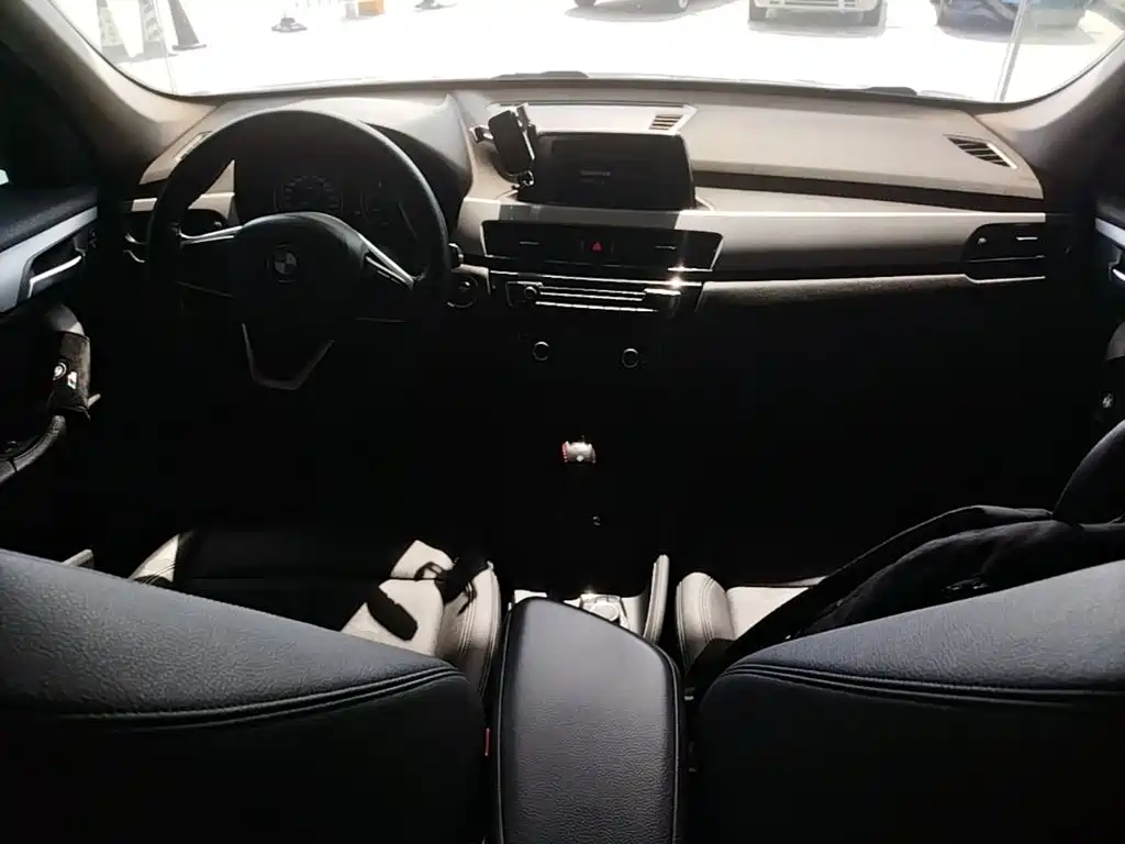 BMW X1 — миниатюра 10
