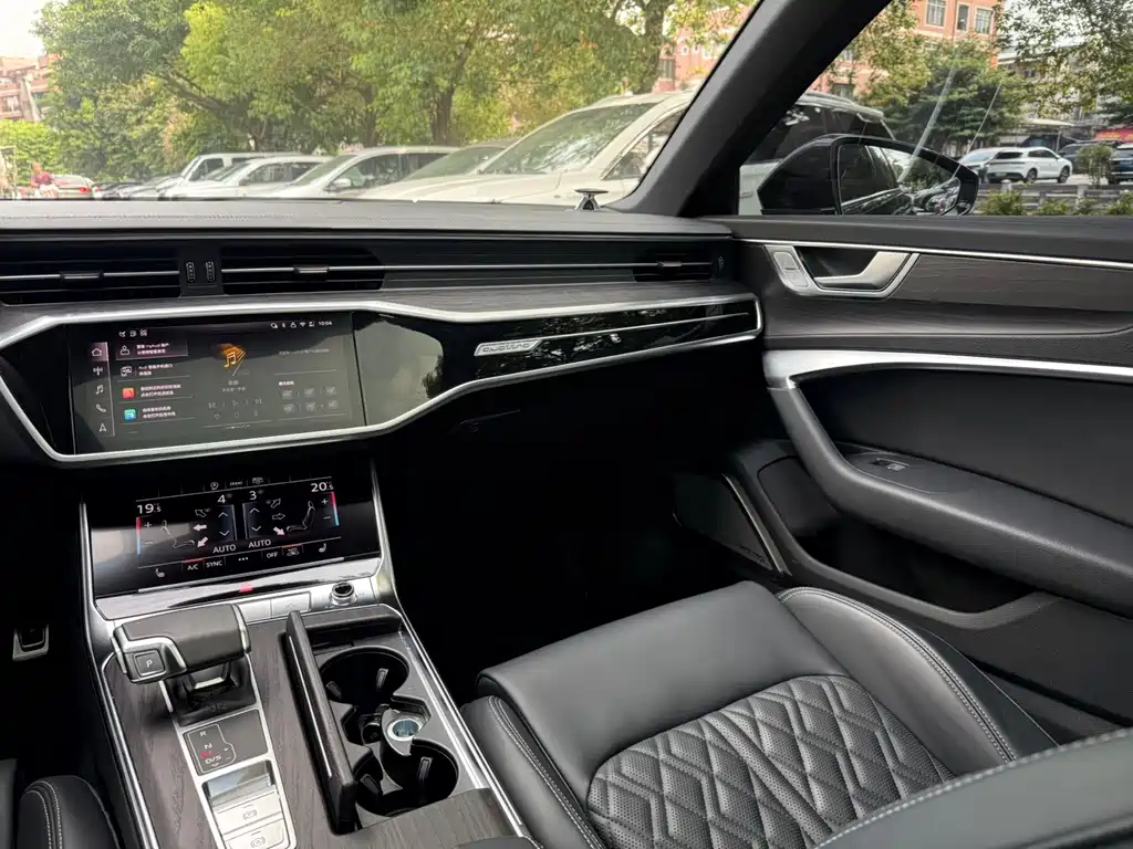 Audi A6L — миниатюра 12