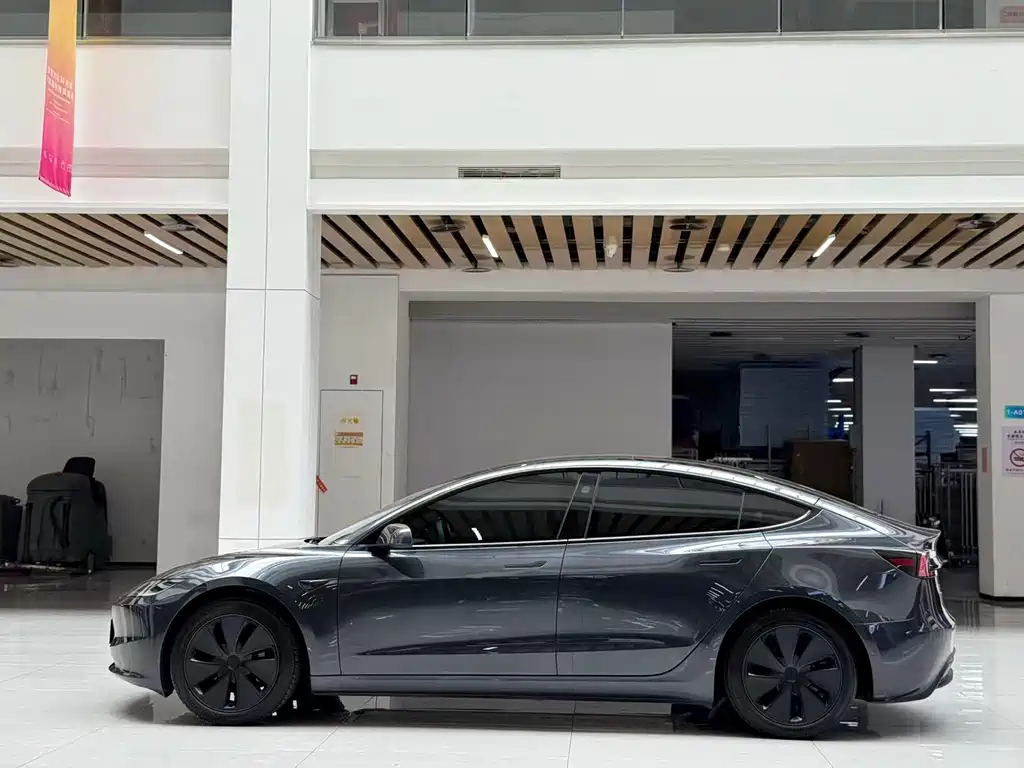 Tesla Model 3 — фотографии объявления, Фото 8