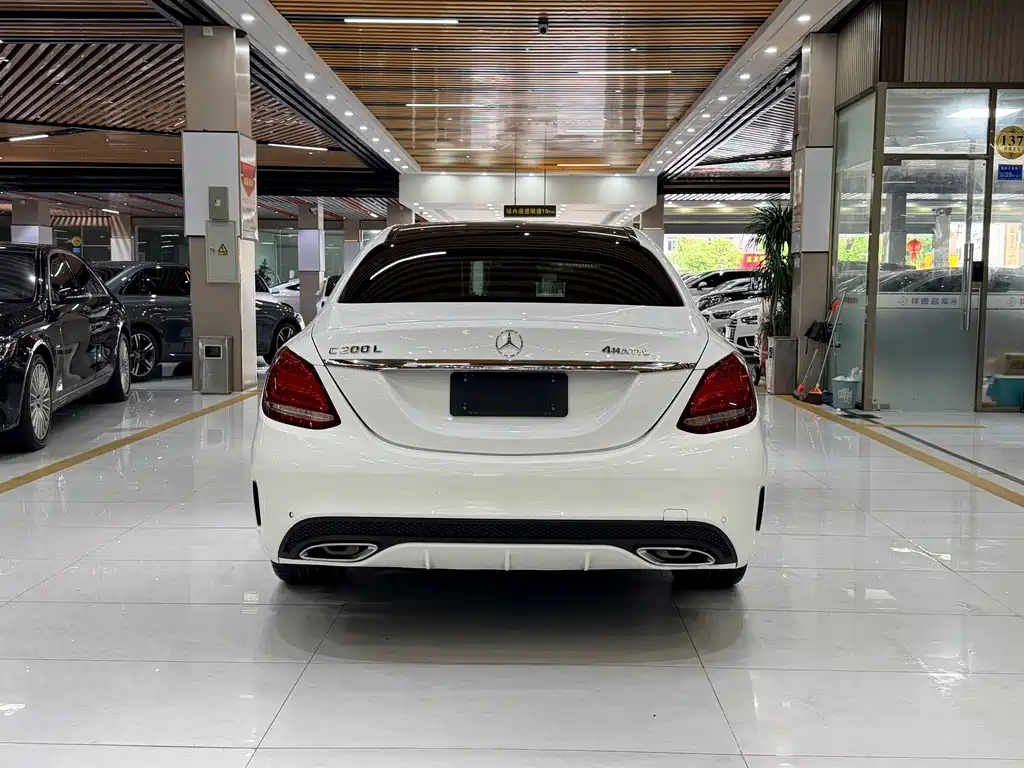 Mercedes-Benz C-Class — миниатюра 10
