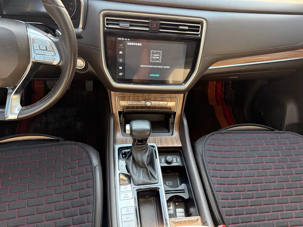 Roewe RX8 — миниатюра 18