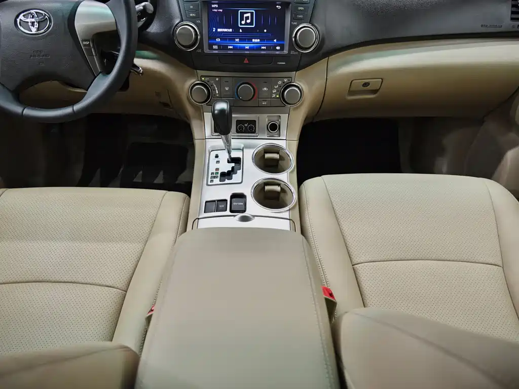 Toyota Highlander — миниатюра 16