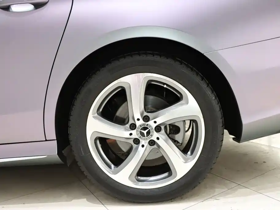 Mercedes-Benz E-Class — миниатюра 20