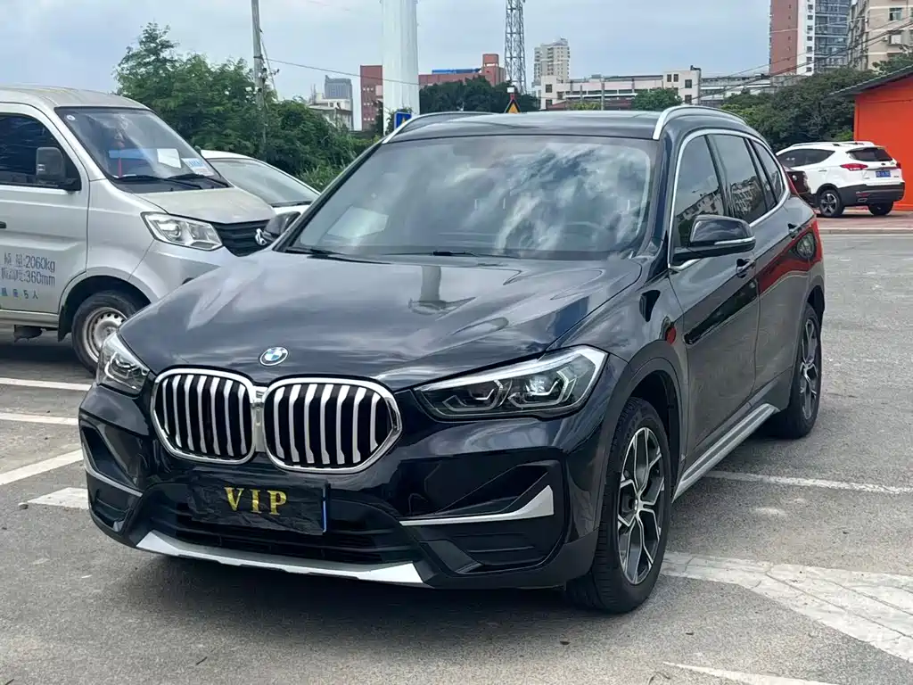 Купить BMW X1