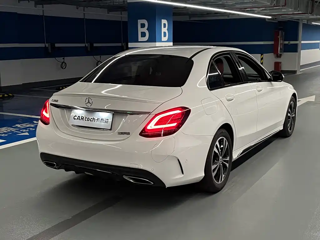 Mercedes-Benz C-Class — миниатюра 4