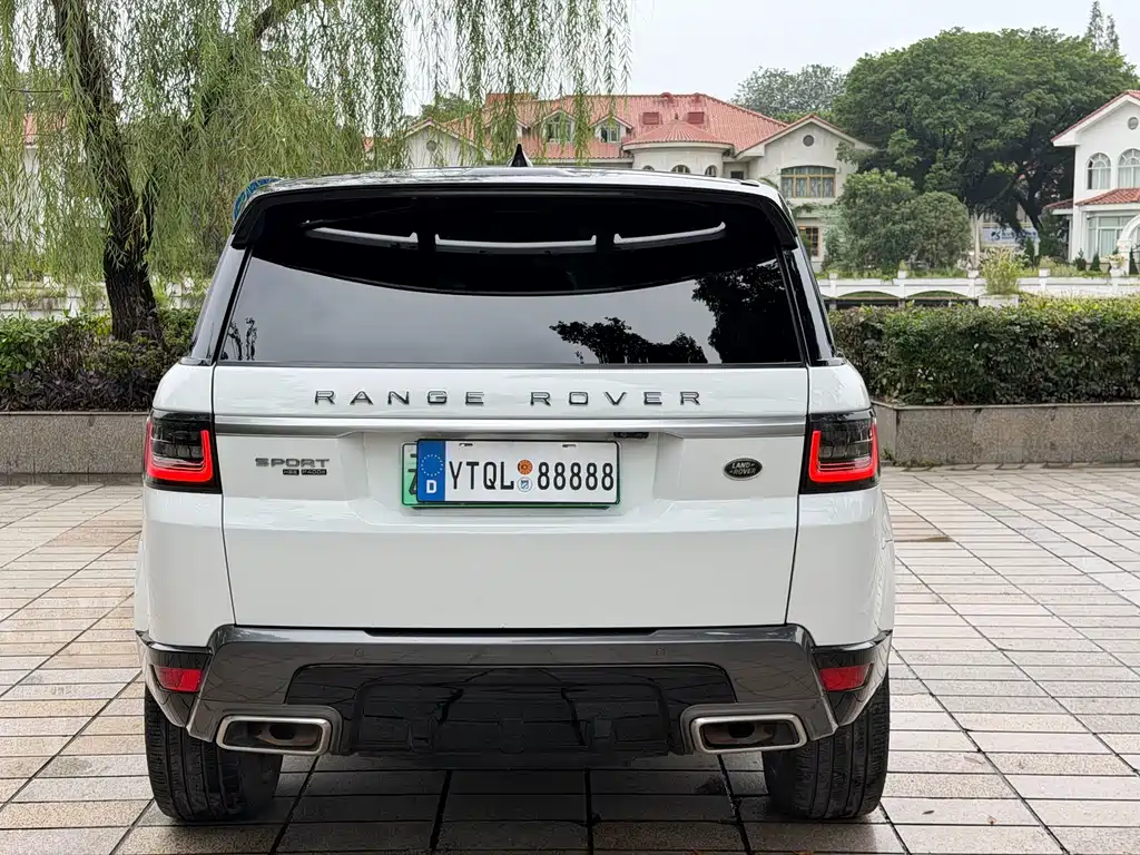 Land Rover Sport PHEV — миниатюра 6