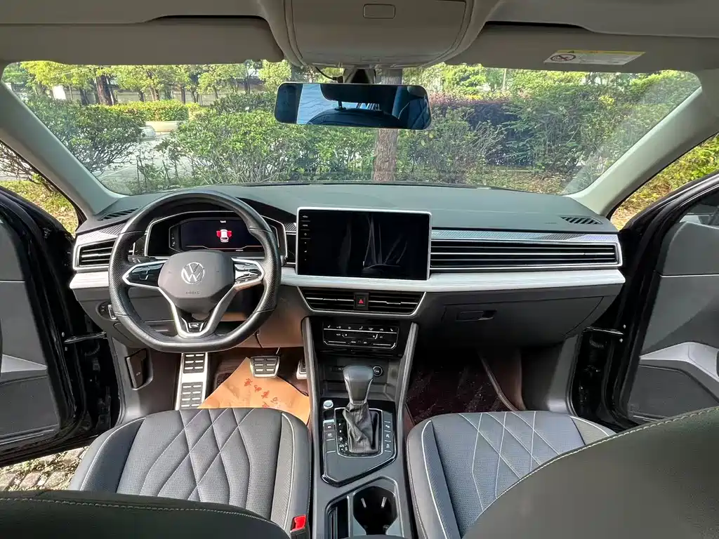 Volkswagen Tiguan L — миниатюра 9