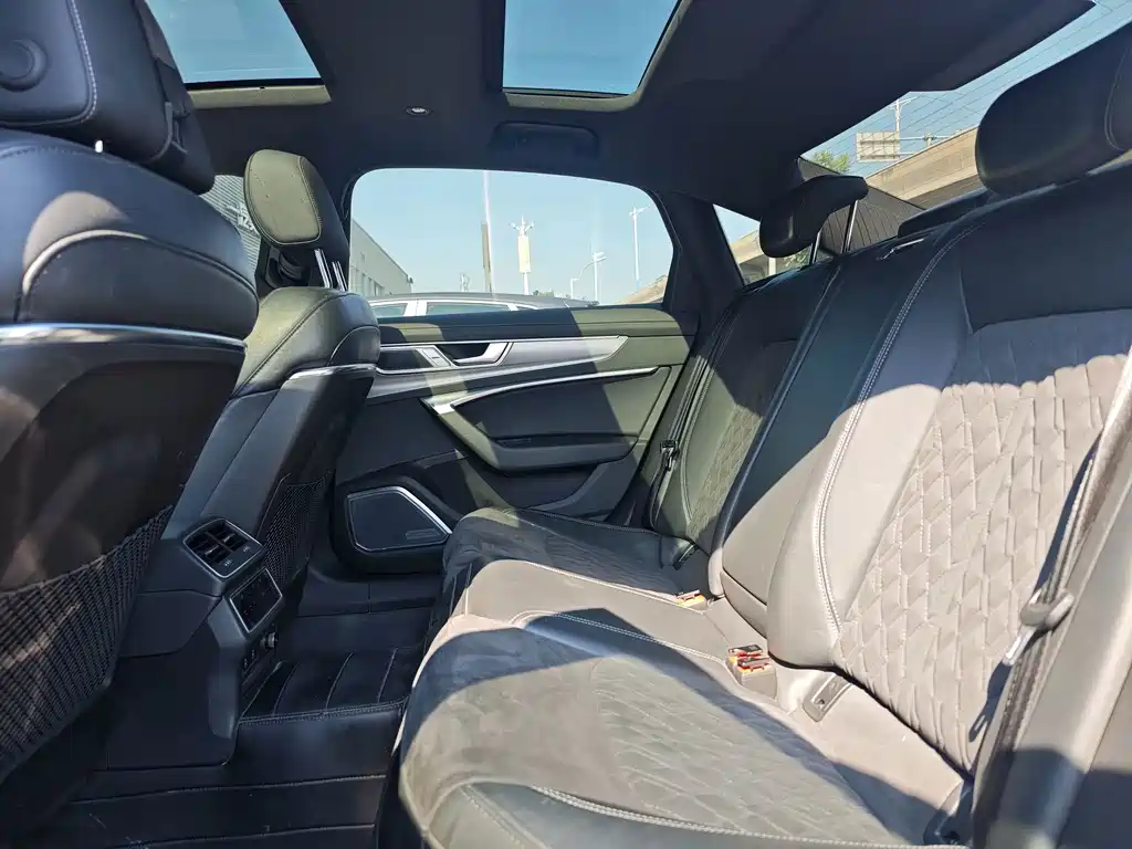 Audi A6L — миниатюра 6