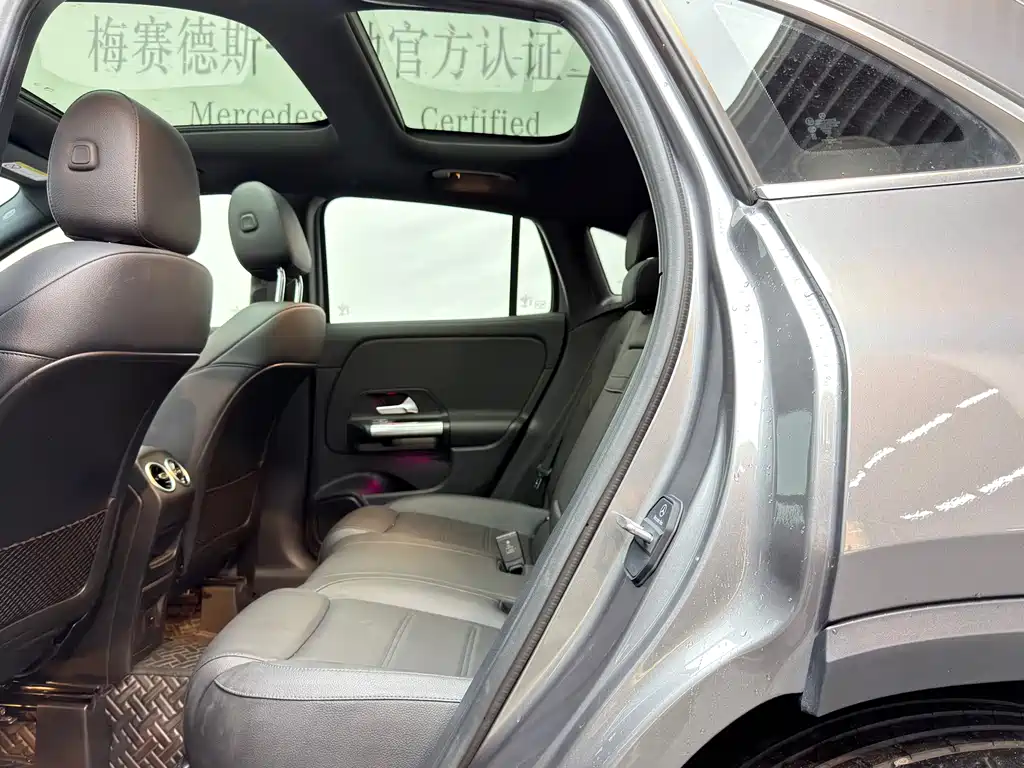 Mercedes-Benz GLA — миниатюра 10