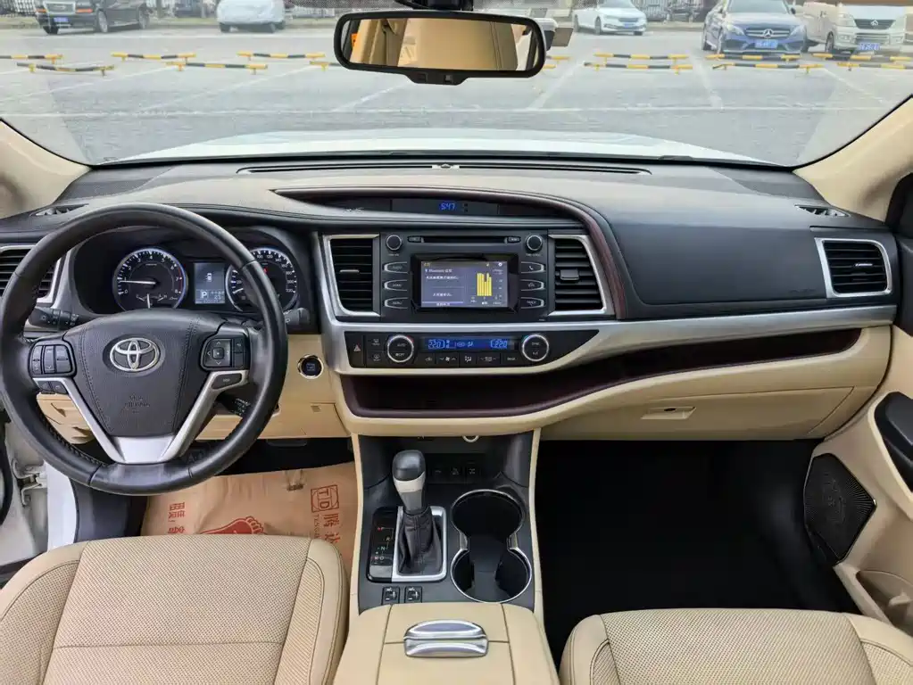 Toyota Highlander — миниатюра 7