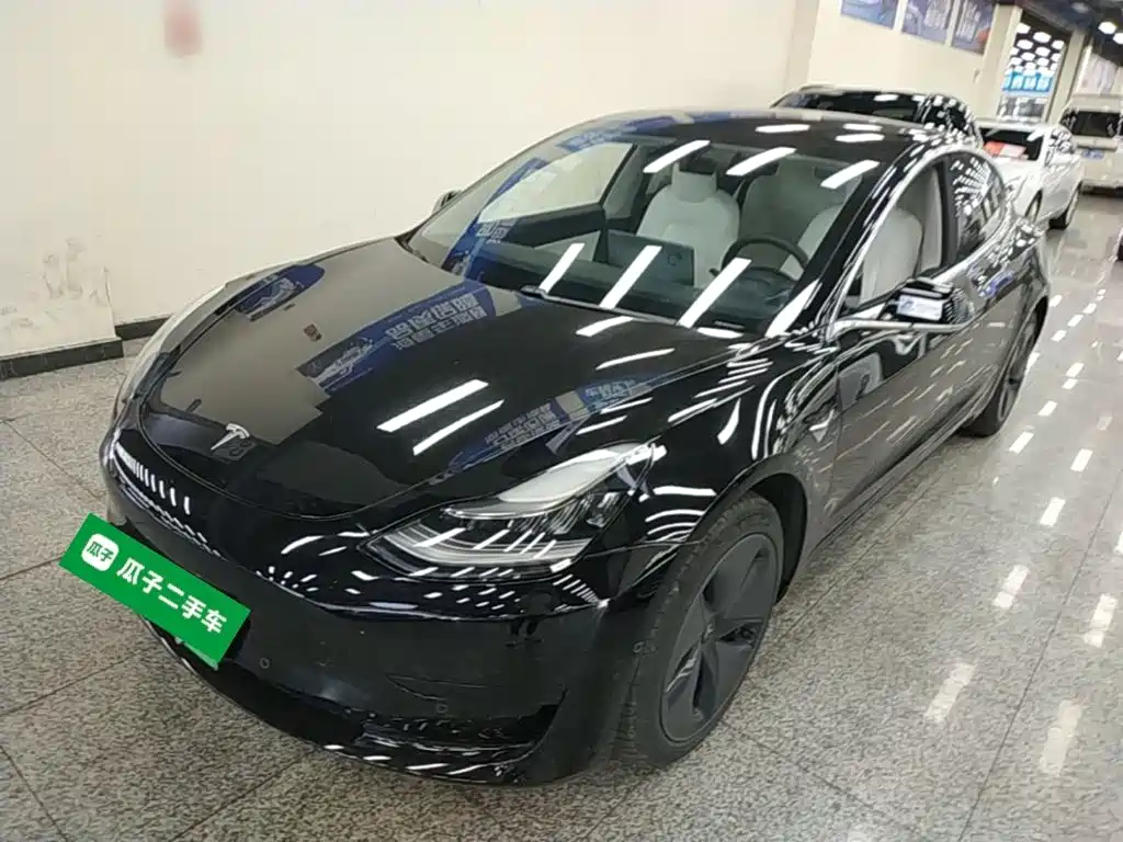 Tesla Model 3 — миниатюра 2