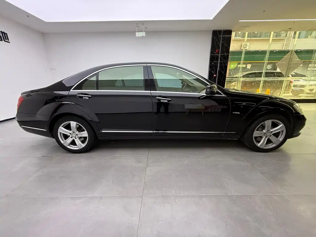 Mercedes-Benz S-Class — миниатюра 20