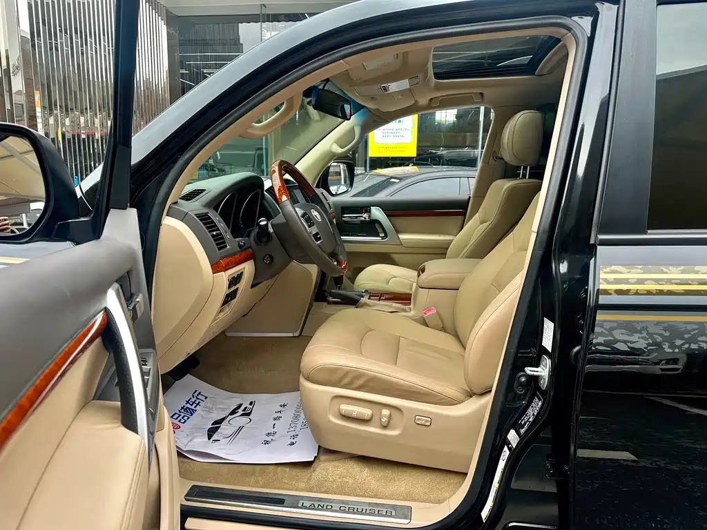 Toyota Land Cruiser — миниатюра 5