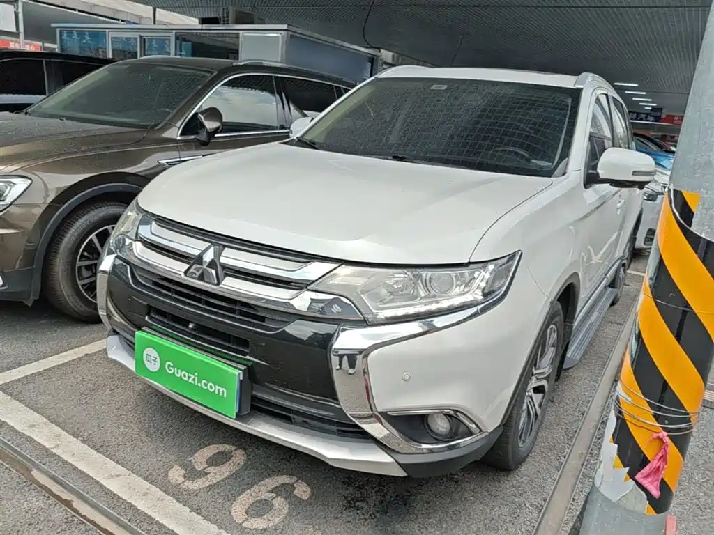 Mitsubishi Outlander 2018